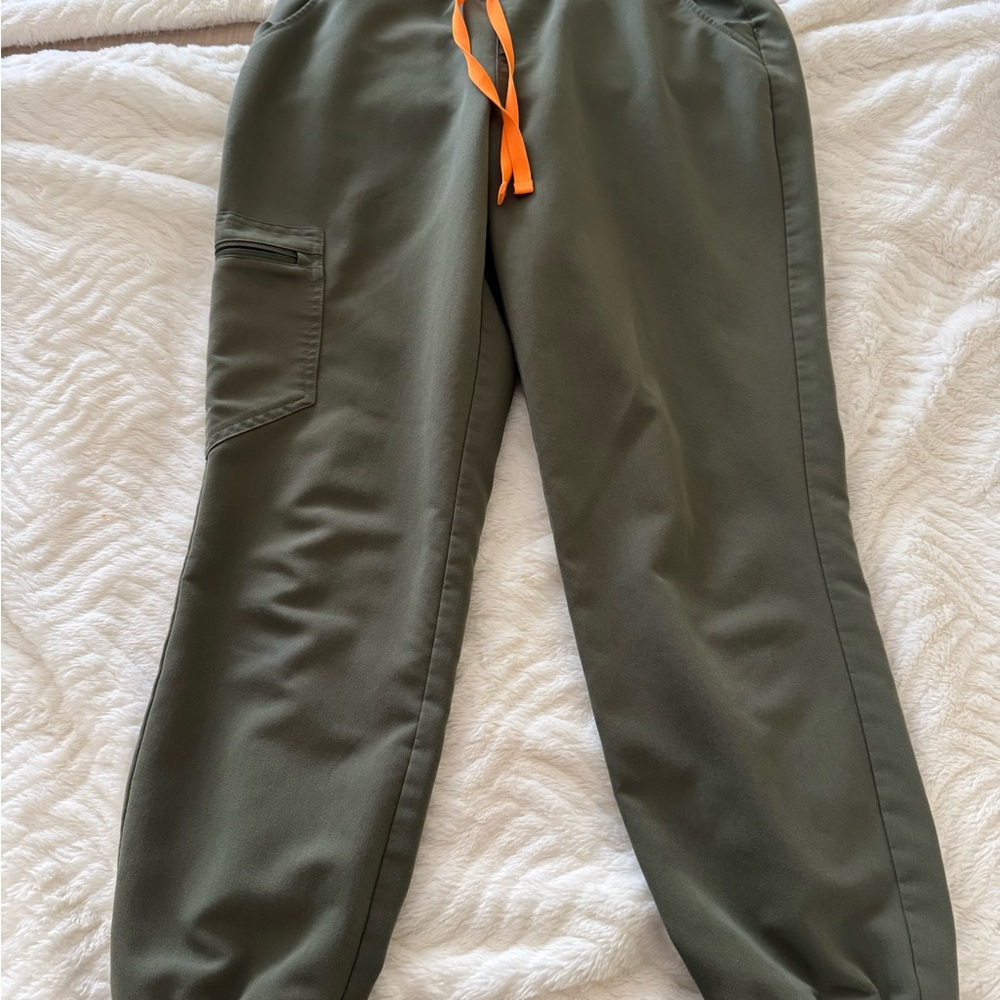 Figs high waisted Zamora olive green small petite EUC